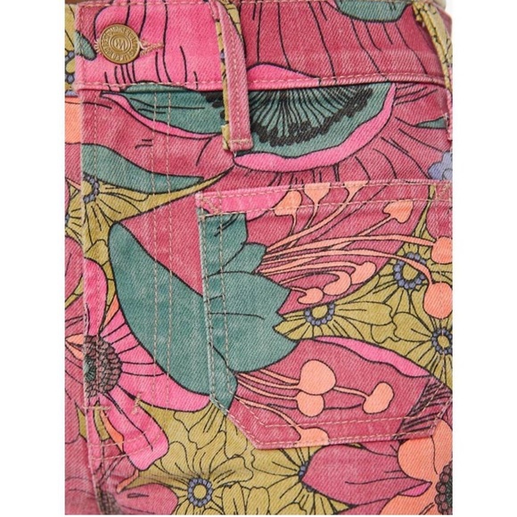 NEW MOTHER Patch Pocket Insider Flood Jeans in Psychic Floral Size 26 - Picture 5 of 6